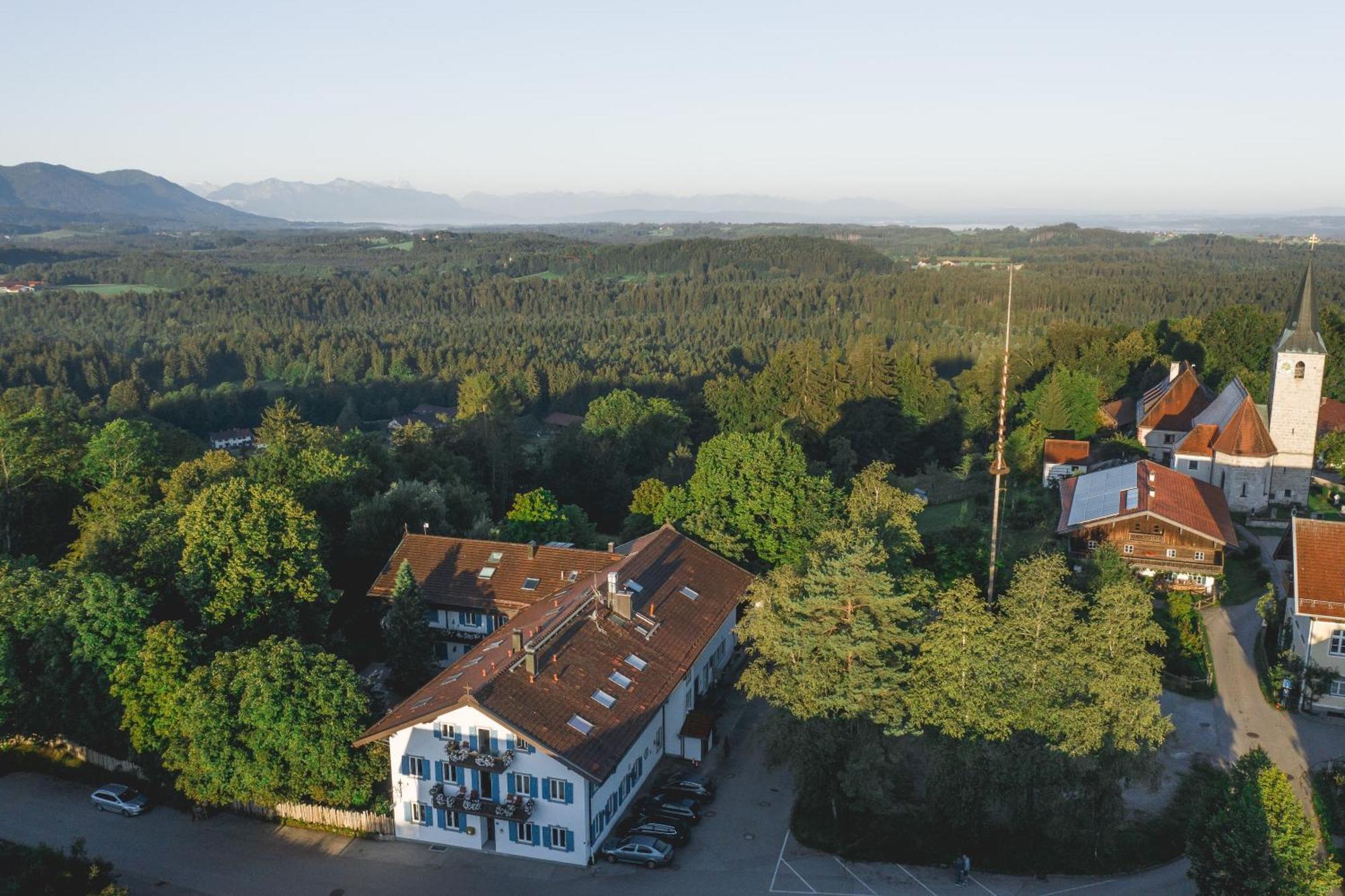 Bio-Landhotel Moarwirt Dietramszell Buitenkant foto