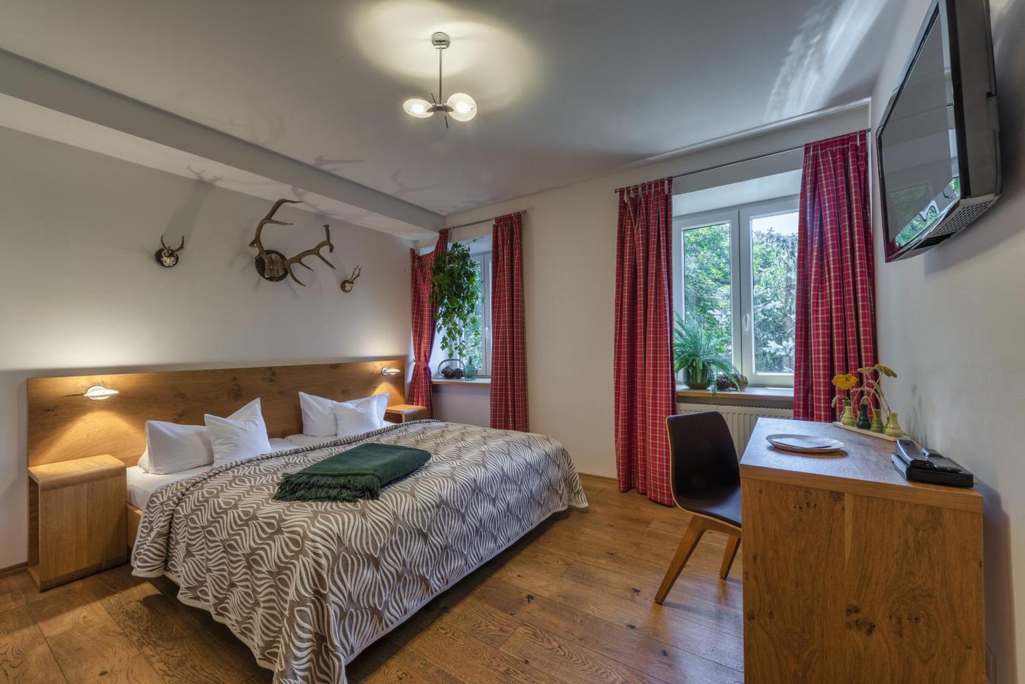 Bio-Landhotel Moarwirt Dietramszell Buitenkant foto